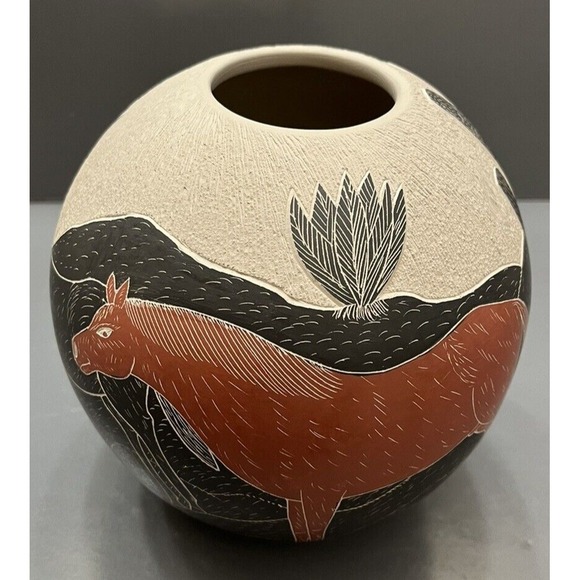 Mata Ortiz Pottery White Clay Horse Pony Huberto Guillen Folk Art Mexican Desert - Picture 5 of 15